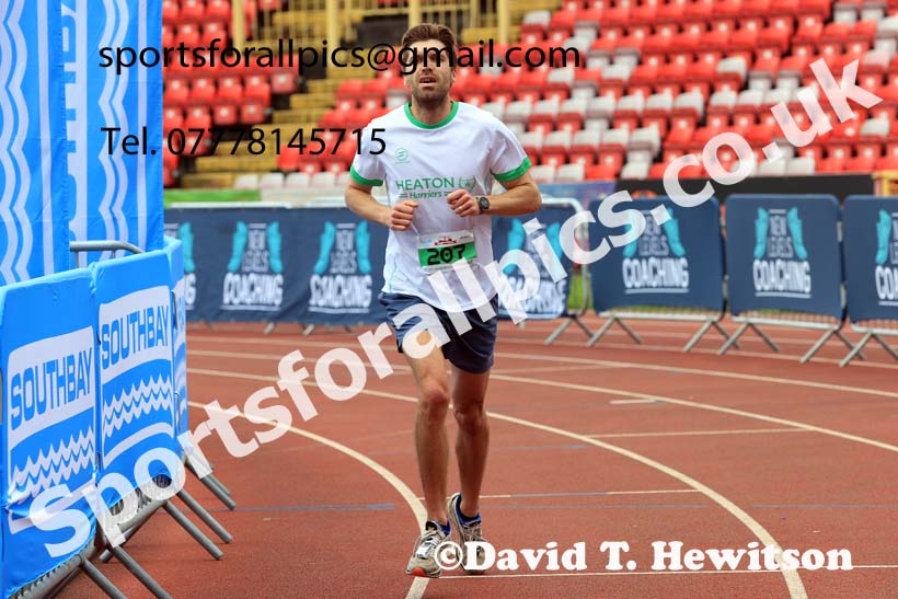 Gateshead 10k, 2024 Gateshead Marathon, Half Marathon and 10k, Gateshead Stadium.  Photo: David T. Hewitson/Sports for All Pics